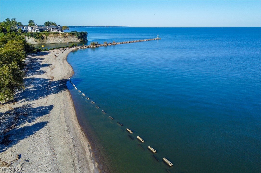 The Lake Erie shoreline in the Clifton Park neighborhood of Lakewood, OH